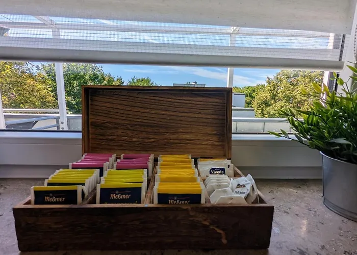 Leipzig-residenz Waldstrasse Am Zoo Und Red Bull Arena , Rooftop Mit 2 Dachterrassen * Lipsk